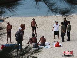 欧美海滩裸晒视频,揭秘裸泳文化的魅力与争议